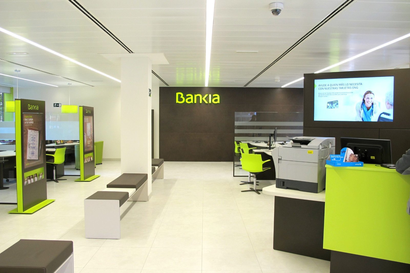 diseño de arquitectura en Madrid de sucursales bancarias en toda España A 90 grados